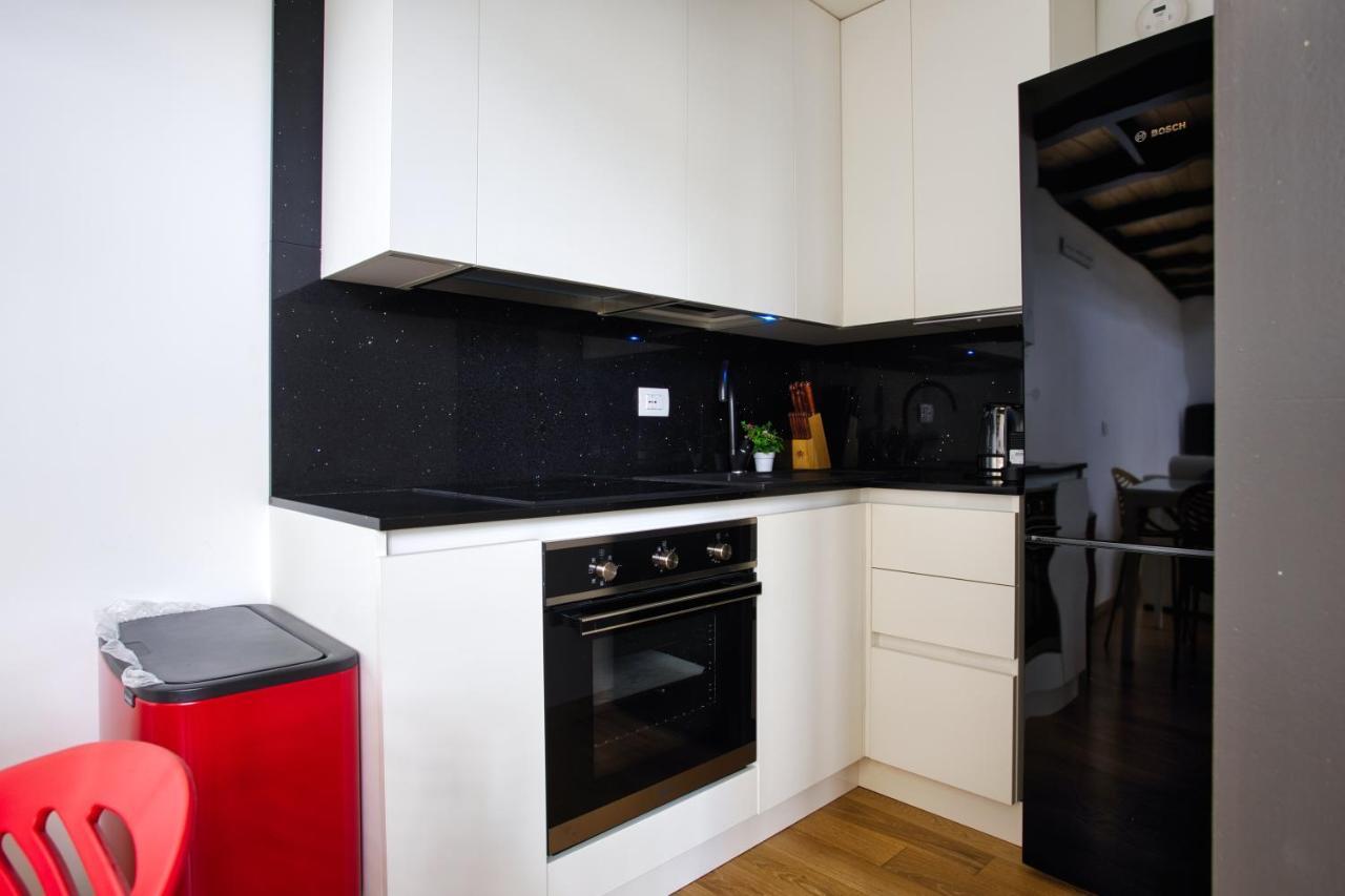 Appartement Joivy Charismatic 1-Bed Flat With Parking à Milan Extérieur photo